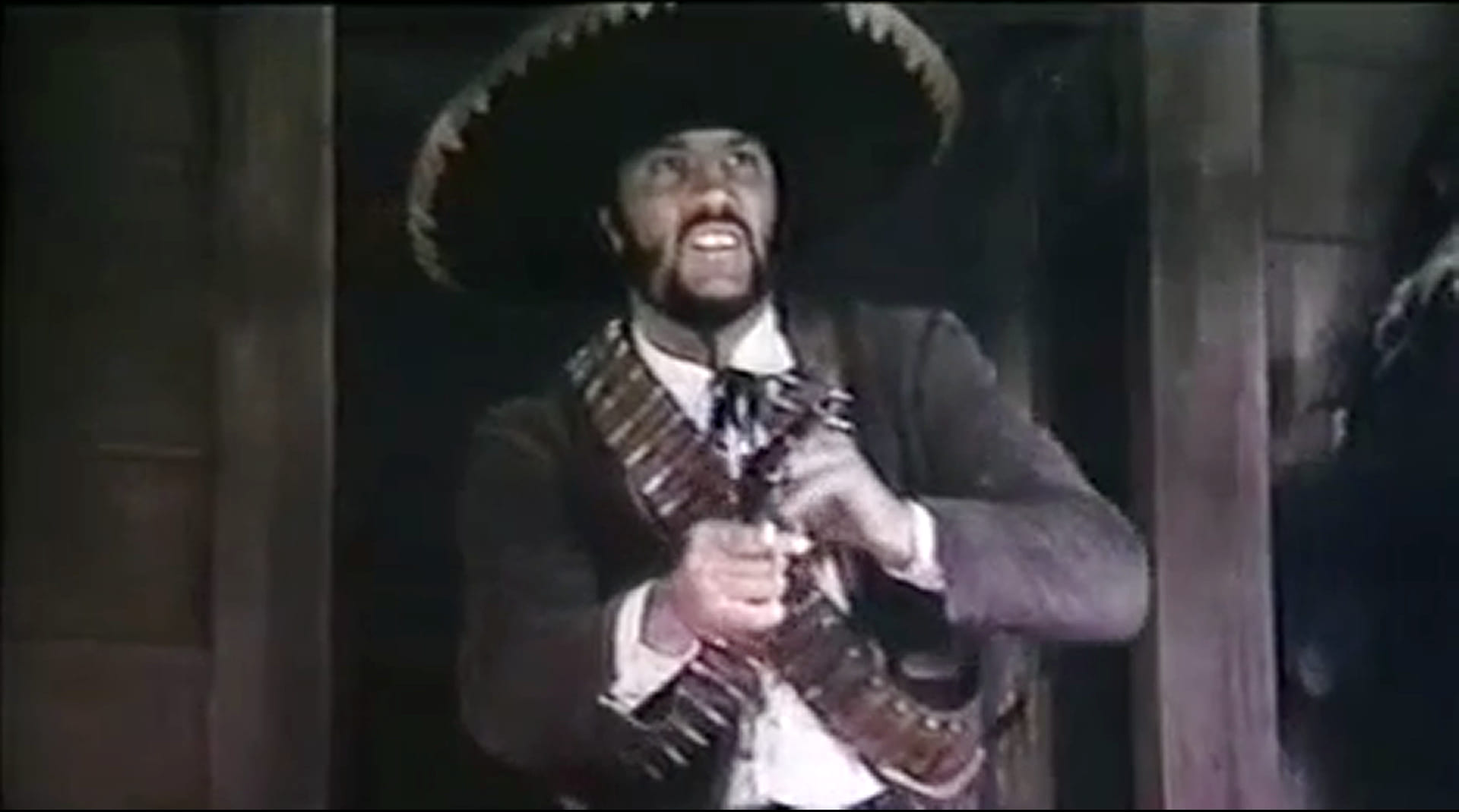 1977 _ El Macho _ Gonzalez Braccio Destro Di Hidalgo _ Accreditato _ 03.jpg