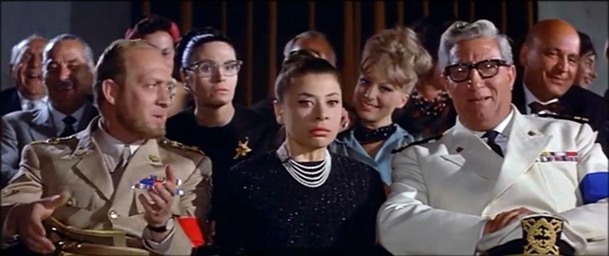 5 Marines per 100 Ragazze - Full Italian Movie (Ita Subs) by Film&Clips10.jpg